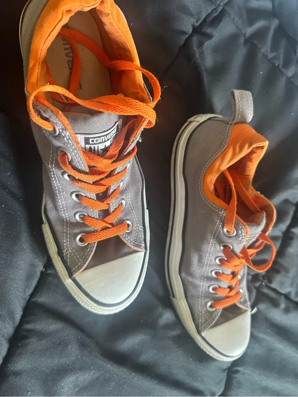 Converse All Stars Men’s/Womens Gray Canvas Sneakers with Orange Laces - Picture 3 of 5